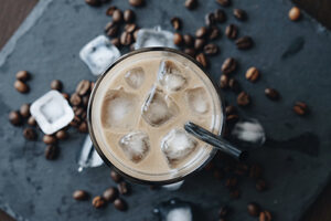 what is the difference between iced coffee and cold brew